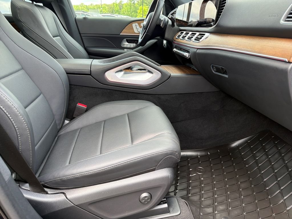 Certified Used 2025 Obsidian Black Metallic Mercedes-Benz GLE 450 image 39