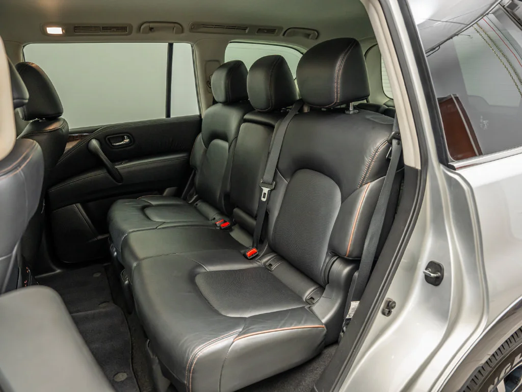 Used 2020 Brilliant Silver Metallic Nissan SL image 43