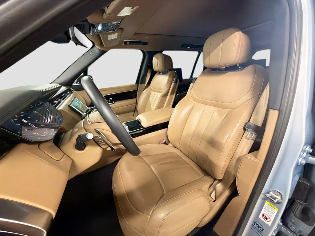 Certified Used 2023 Ionian Silver SV Bespoke Ultra Metallic Satin Land Rover Autobiography image 5