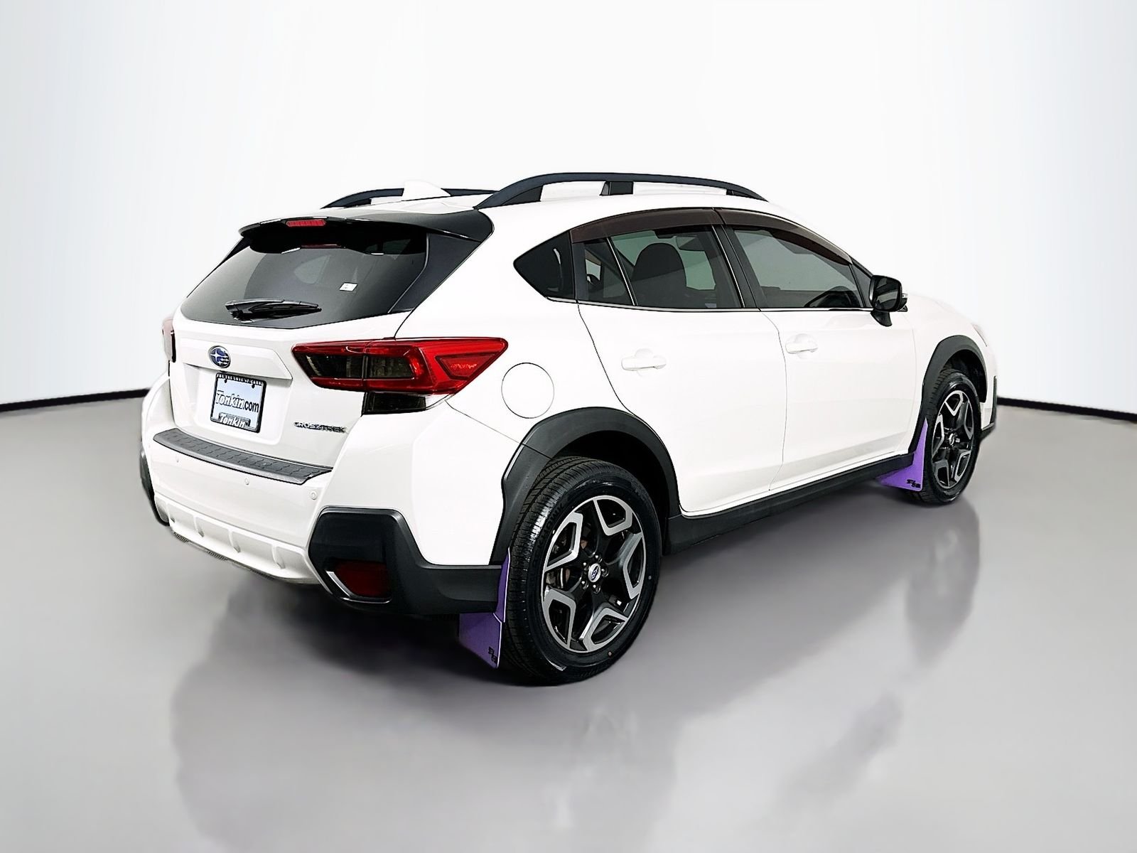 Used 2018 Crystal White Pearl Subaru 2.0i Limited image 7