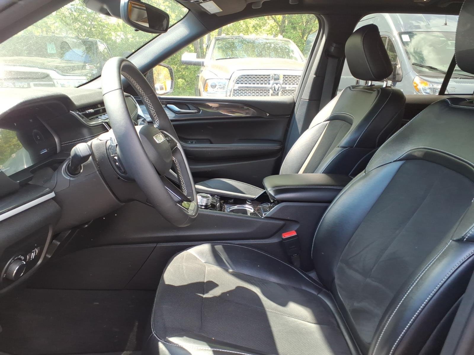 Used 2023 Gray Jeep Altitude X image 22