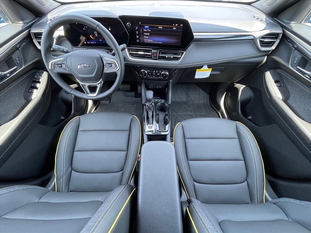 New 2026 Iridescent Pearl Tricoat Chevrolet ACTIV image 10