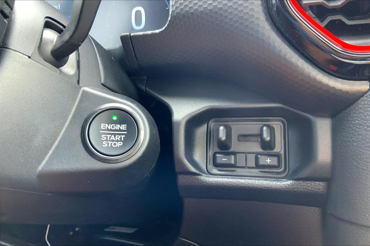 Used 2025 Oxford White Ford Raptor image 36