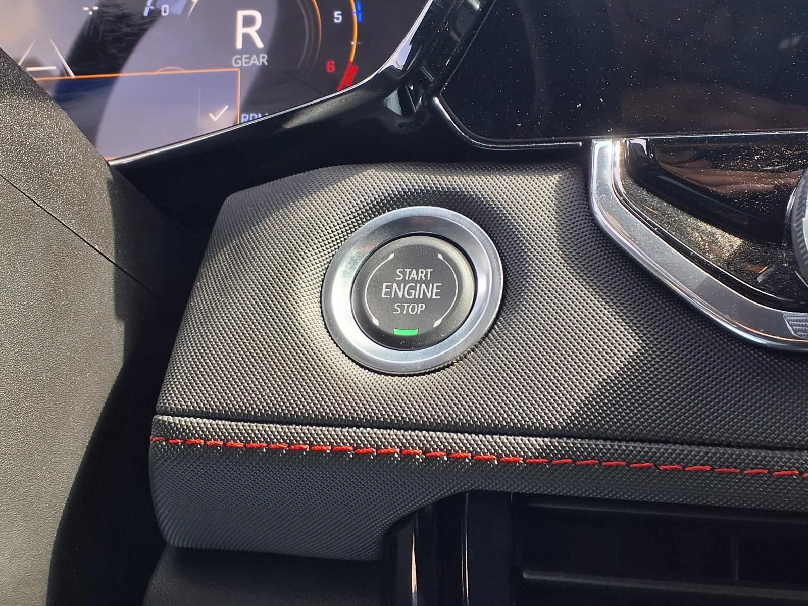 Used 2025 Black Chevrolet Z71 image 21