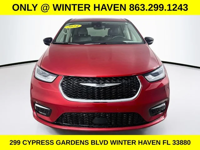 Used 2024 Red Chrysler Touring L image 2