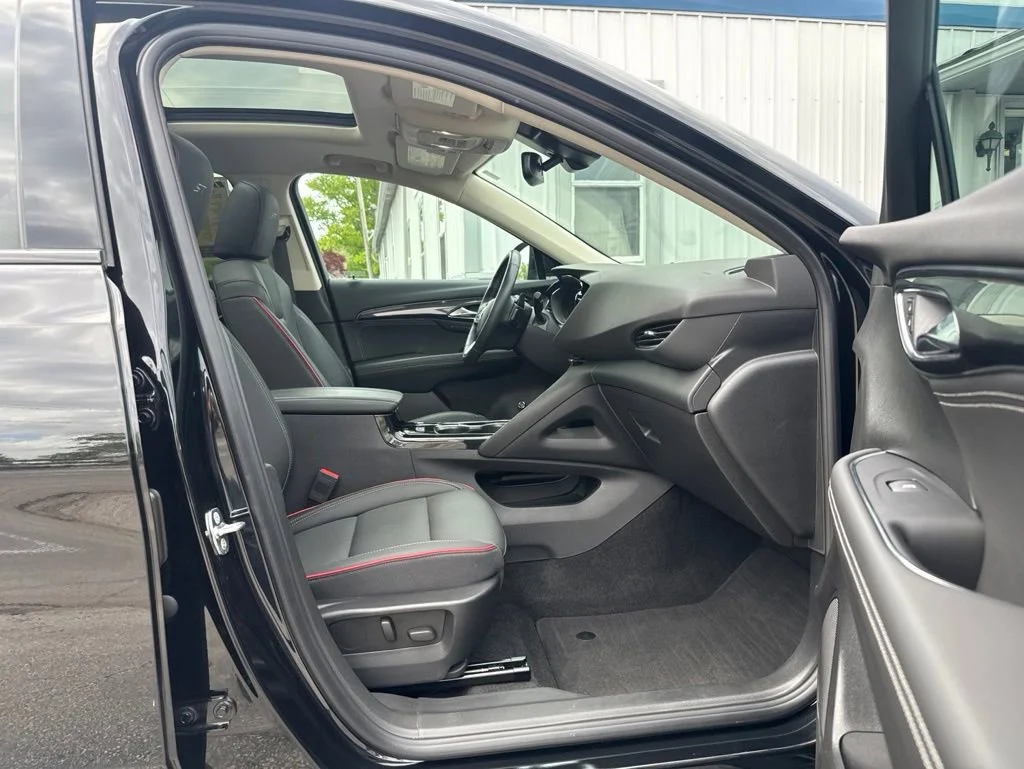 Used 2023 Ebony Twilight Metallic Buick Essence image 21