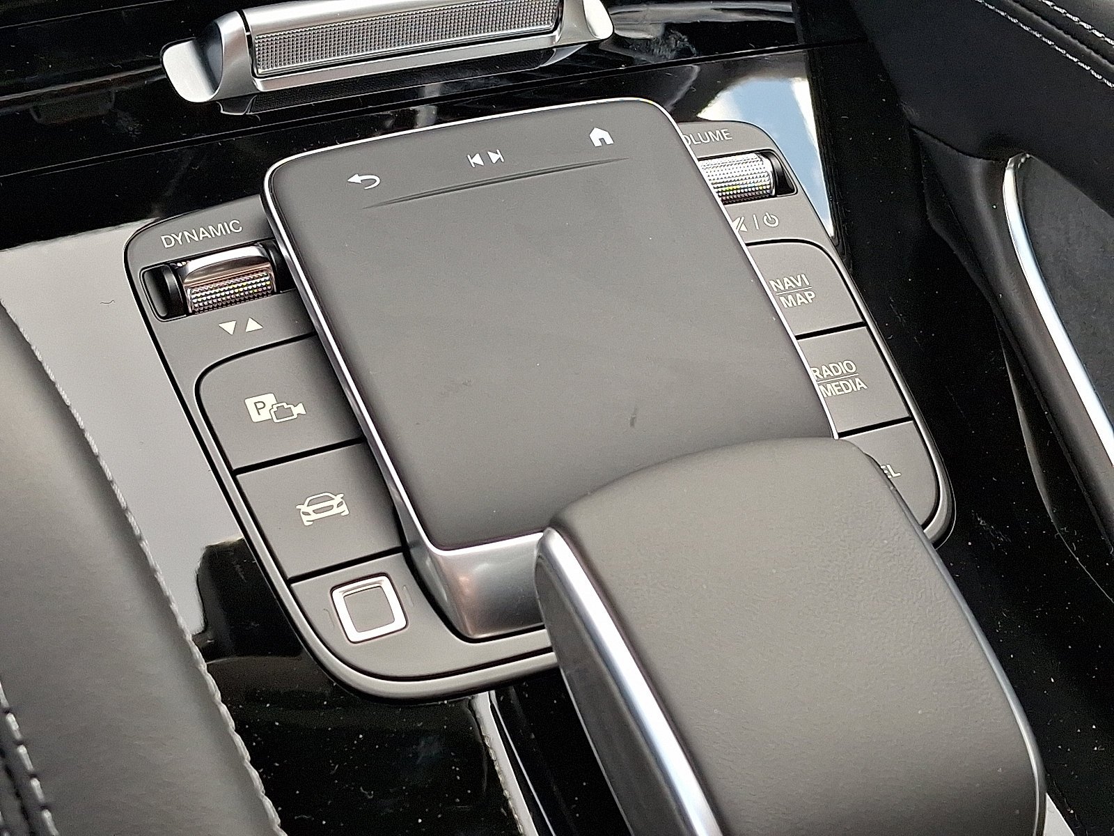 New 2026 MANUFAKTUR Alpine Grey Mercedes-Benz AMG® GLE 53 4MATIC+ SUV image 44