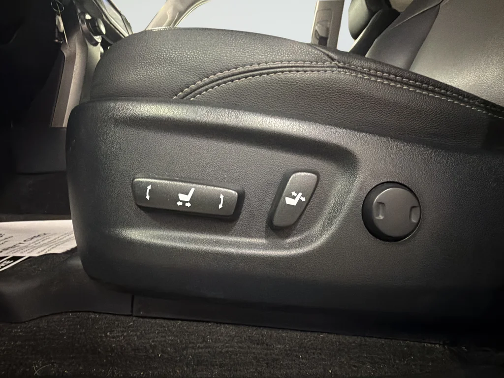 Used 2019 Silver Toyota SR5 Premium image 18