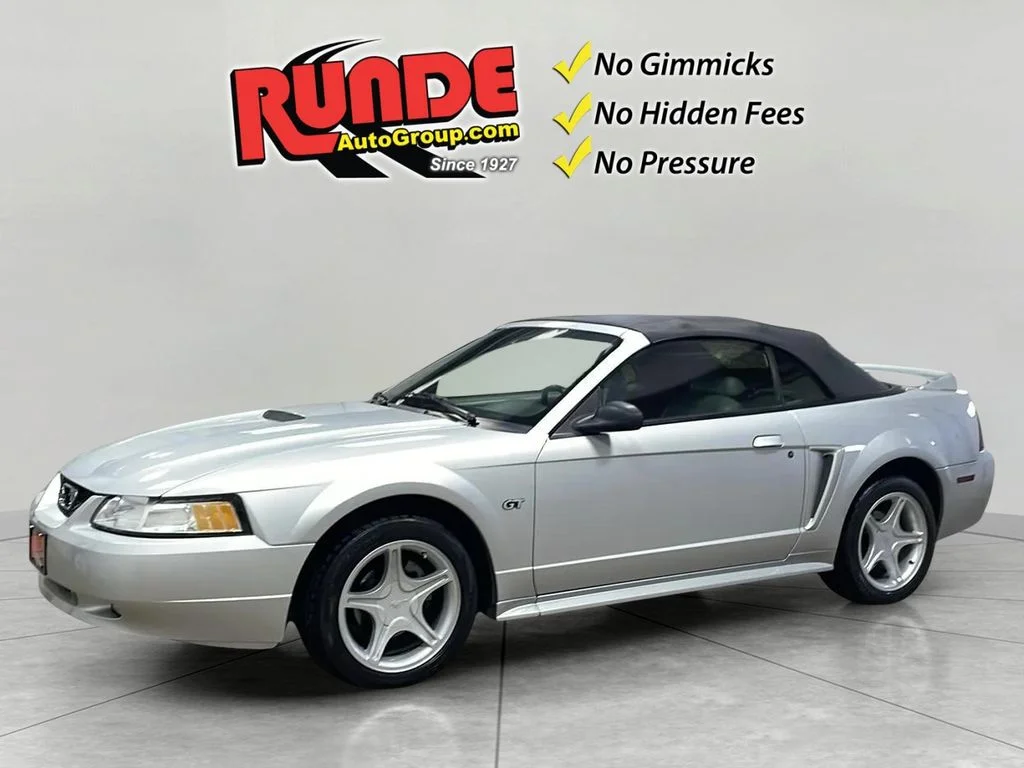 2000 Ford Mustang GT V8's photo