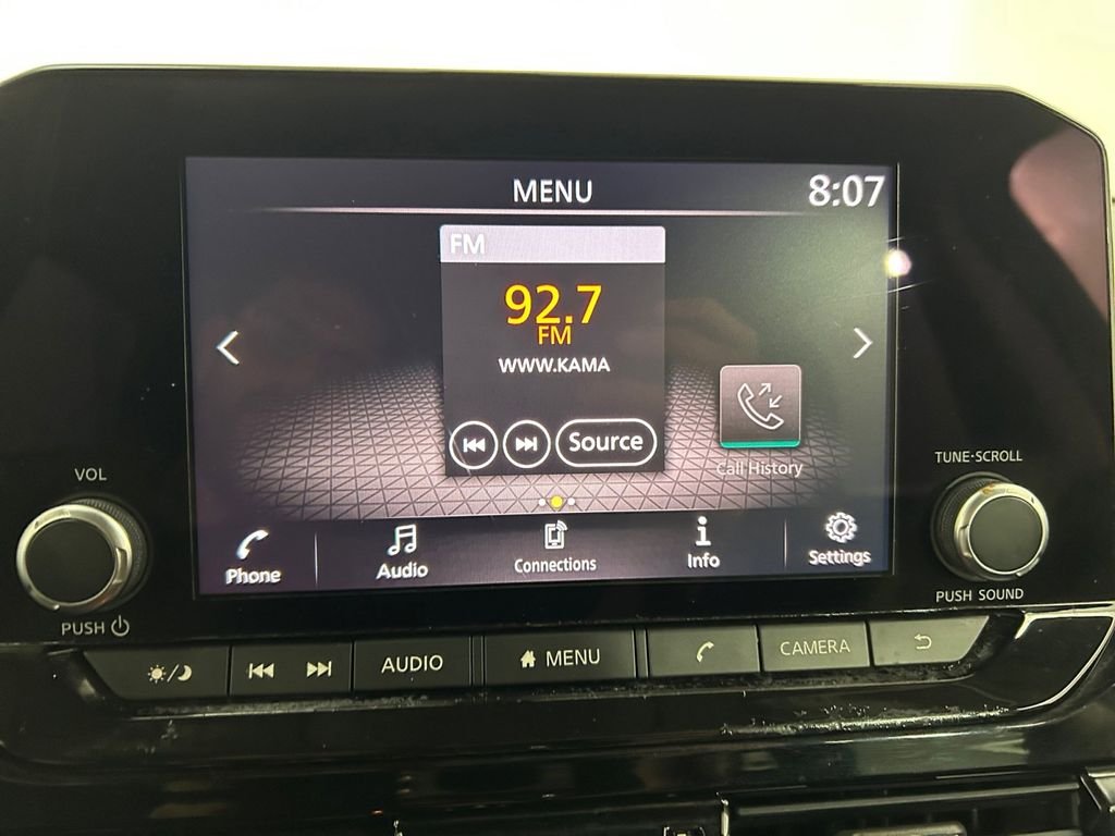 Used 2022 Gray Nissan S image 11