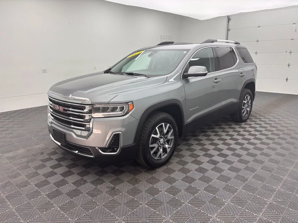 Used 2023 Silver GMC SLT image 14