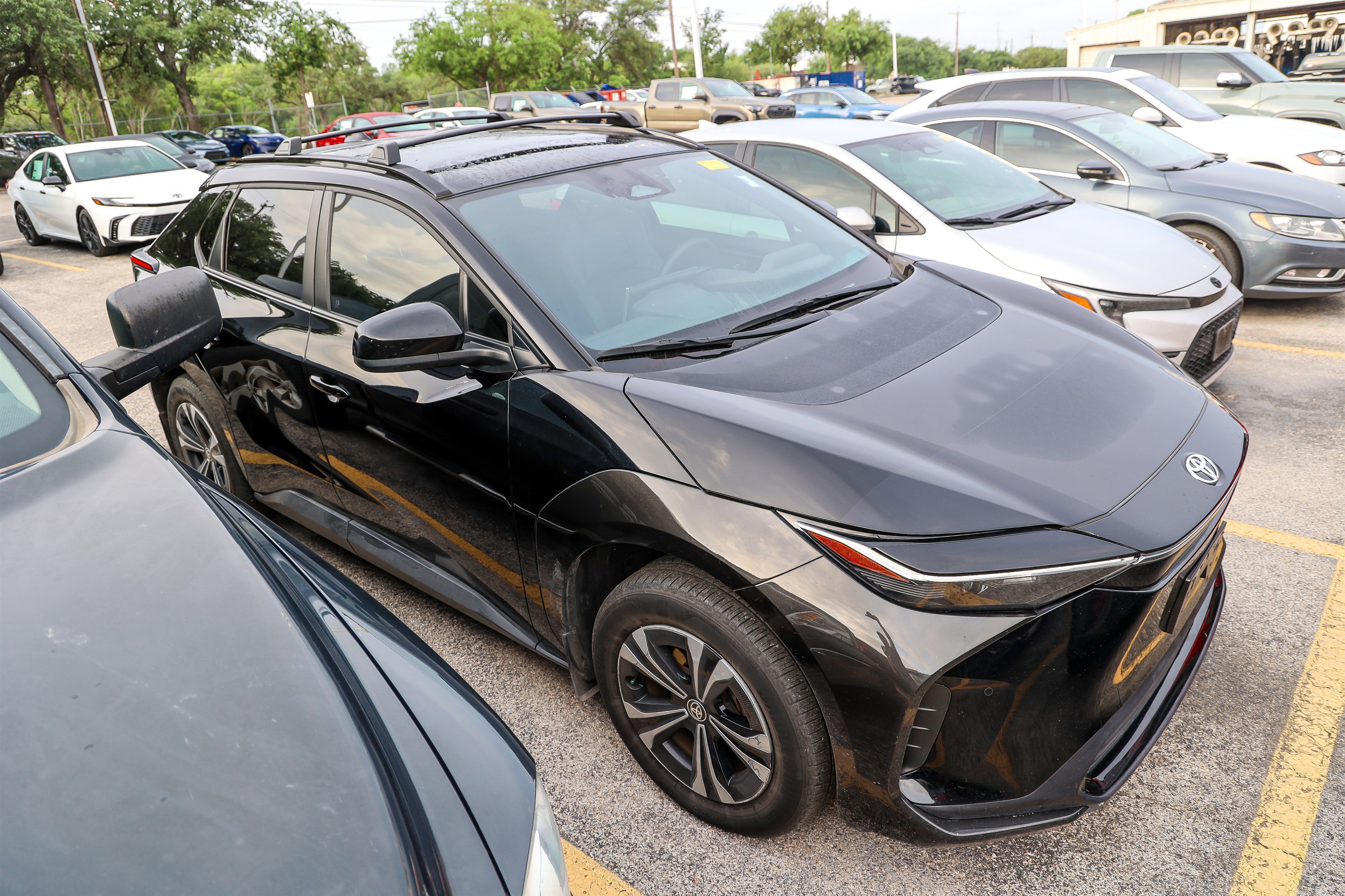 Used 2024 Black Toyota XLE image 5