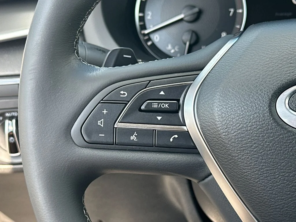Certified Used 2024 Blue INFINITI LUXE image 21