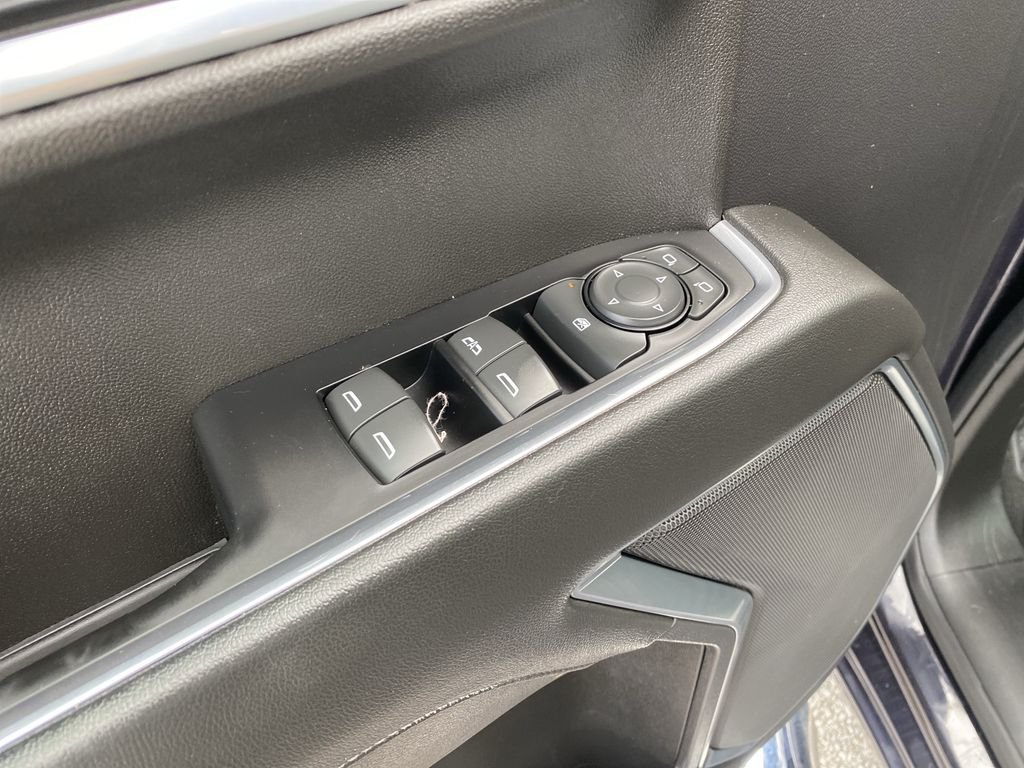 2022 Chevrolet Silverado 1500 LT - Photo 19