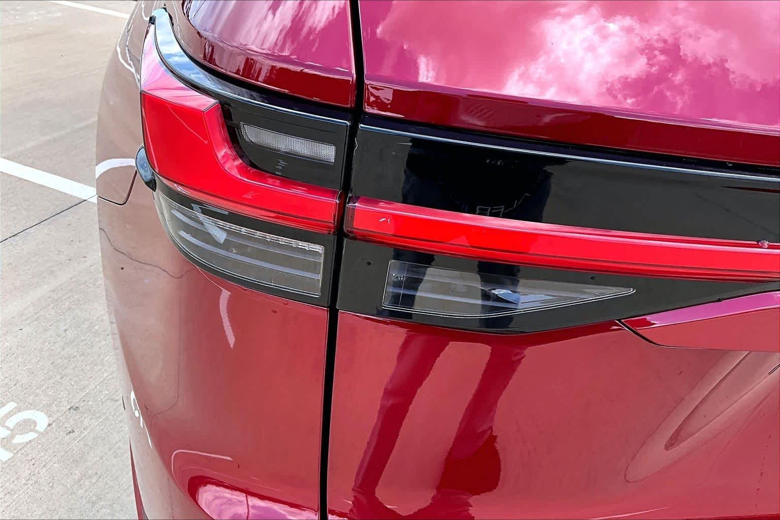 Used 2026 Matador Red Mica Lexus Premium image 29