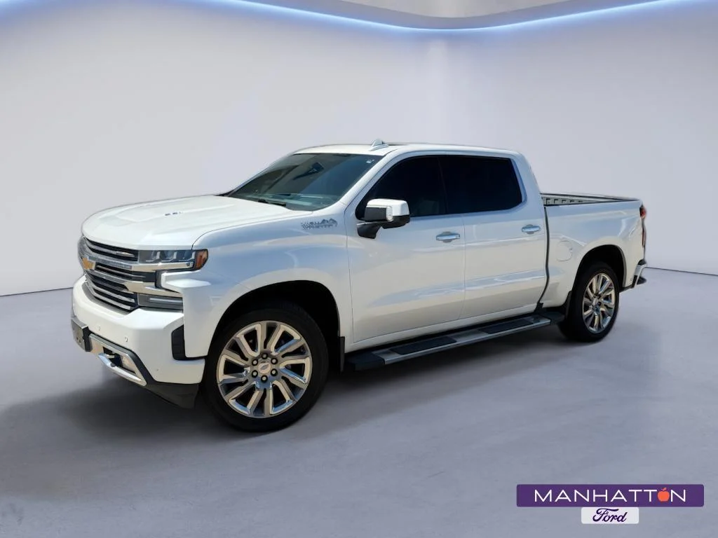 Used 2019 Iridescent Pearl Tricoat Chevrolet High Country image 1