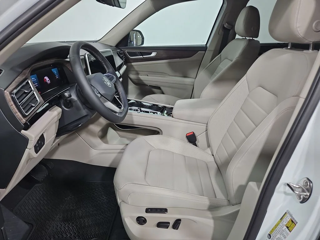 New 2026 White/off-white Volkswagen 2.0T SEL image 9