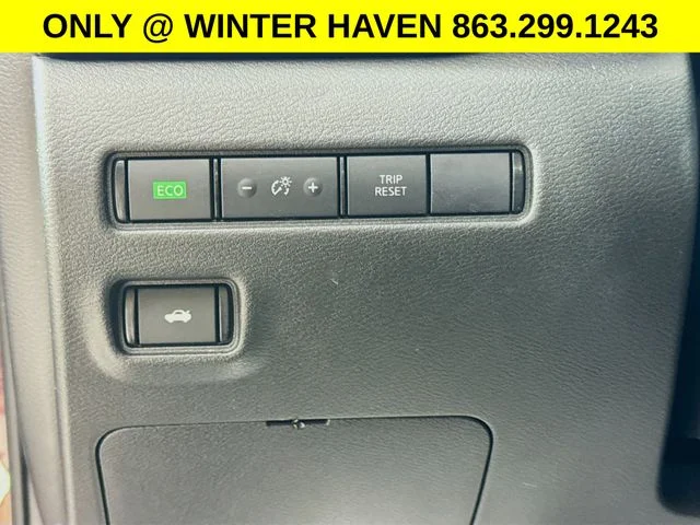 Used 2024  Nissan SV image 10