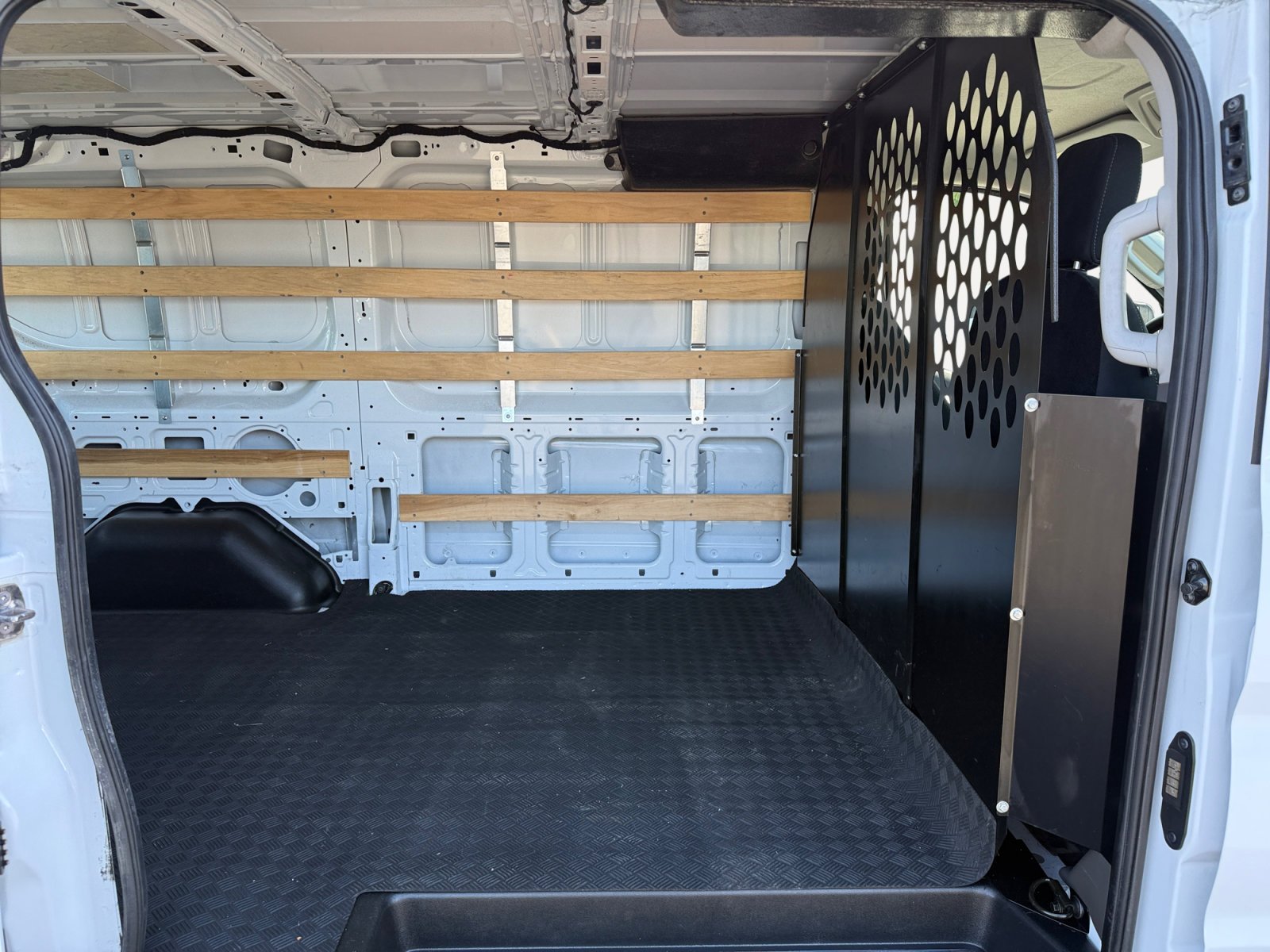 Used 2025 Oxford White Ford Base image 18