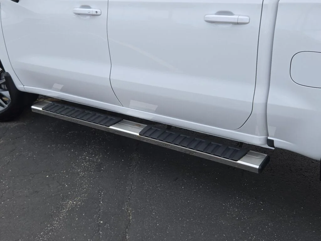 Used 2024 White Chevrolet RST image 17