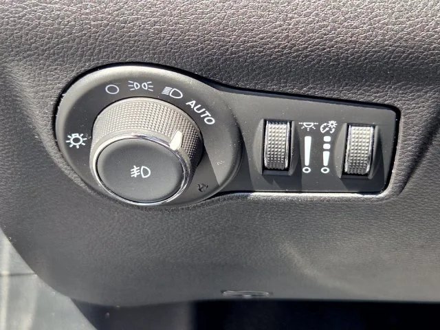 Used 2024 Black Jeep Trailhawk image 27