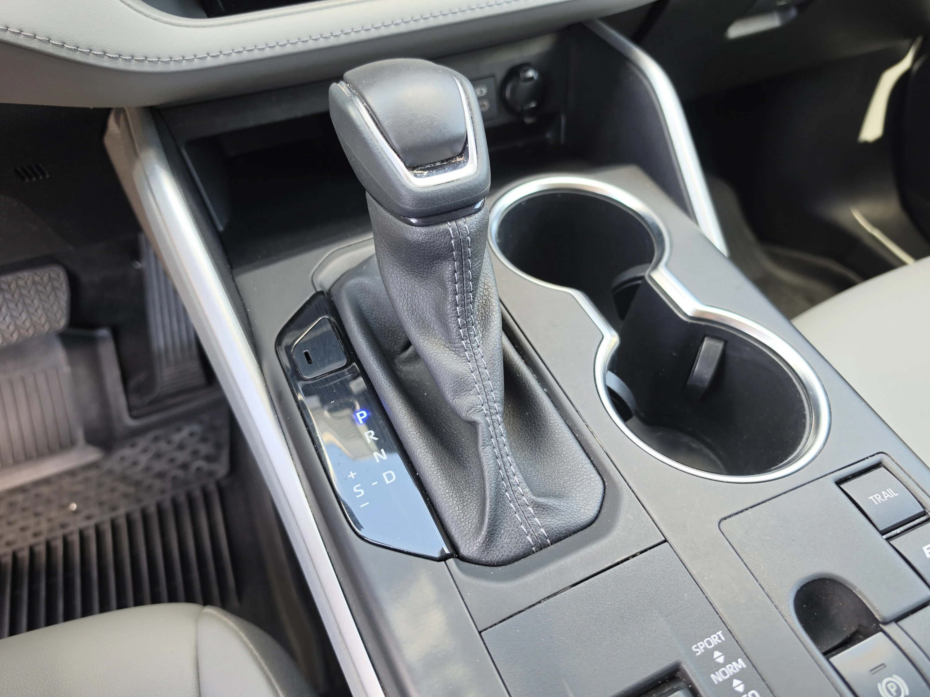 Used 2023 Celestial Silver Metallic Toyota Hybrid XLE image 33