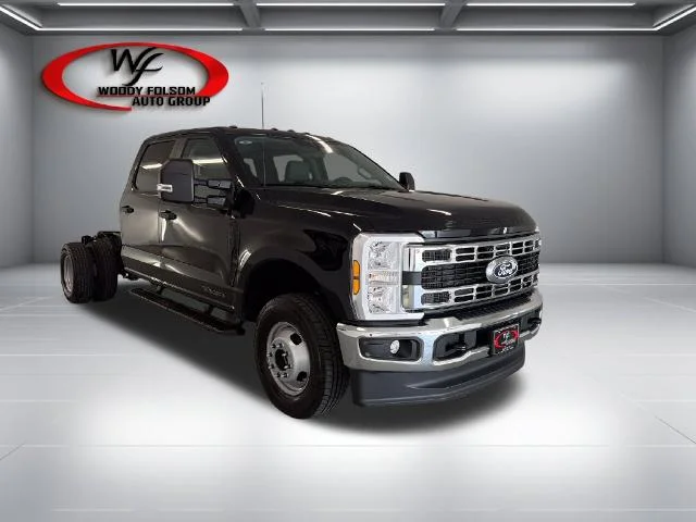 New 2027 Agate Black Metallic Ford F-350® XL image 17