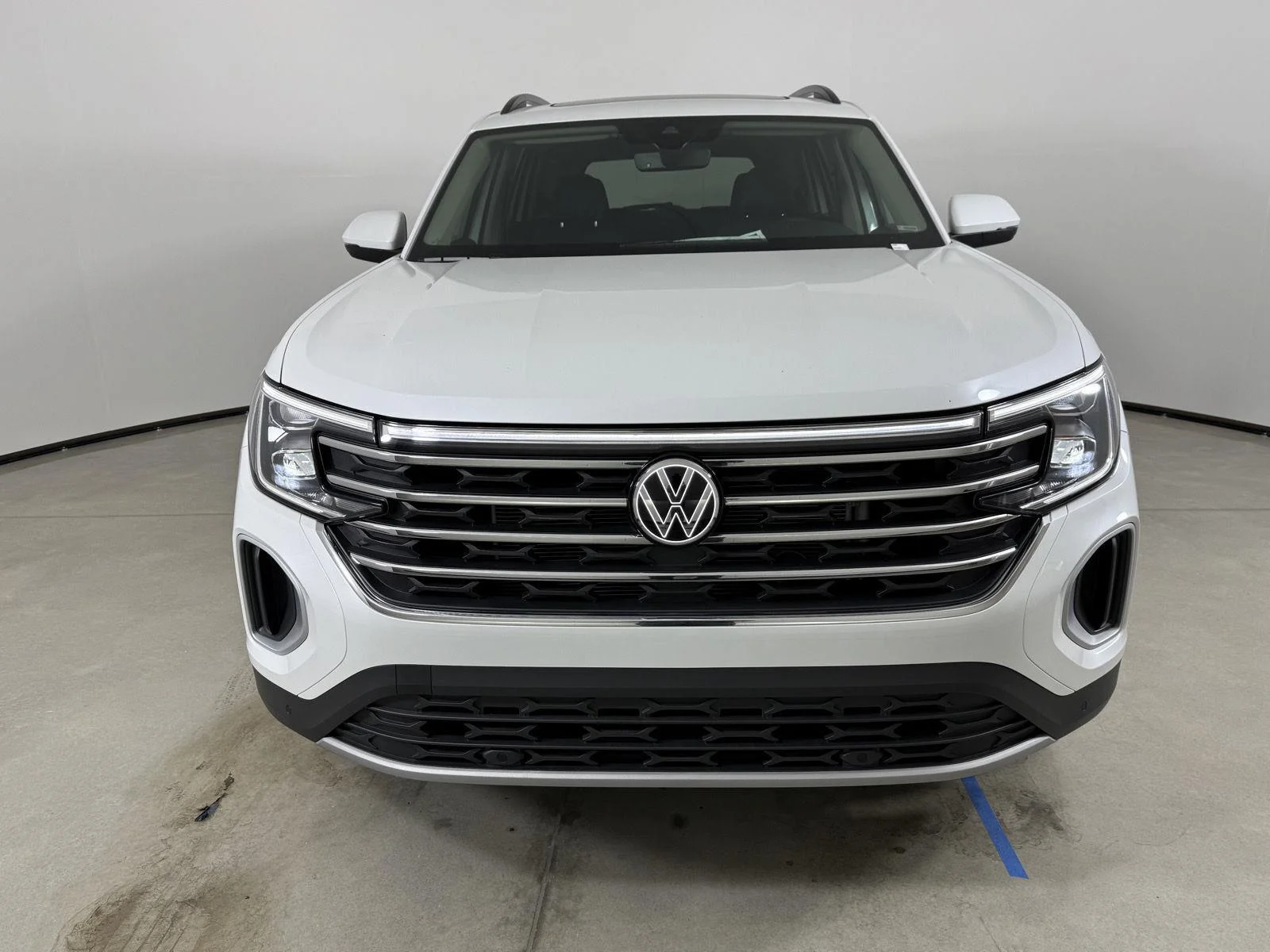 New 2026 Opal White Pearl Volkswagen 2.0T SE w/Technology image 2