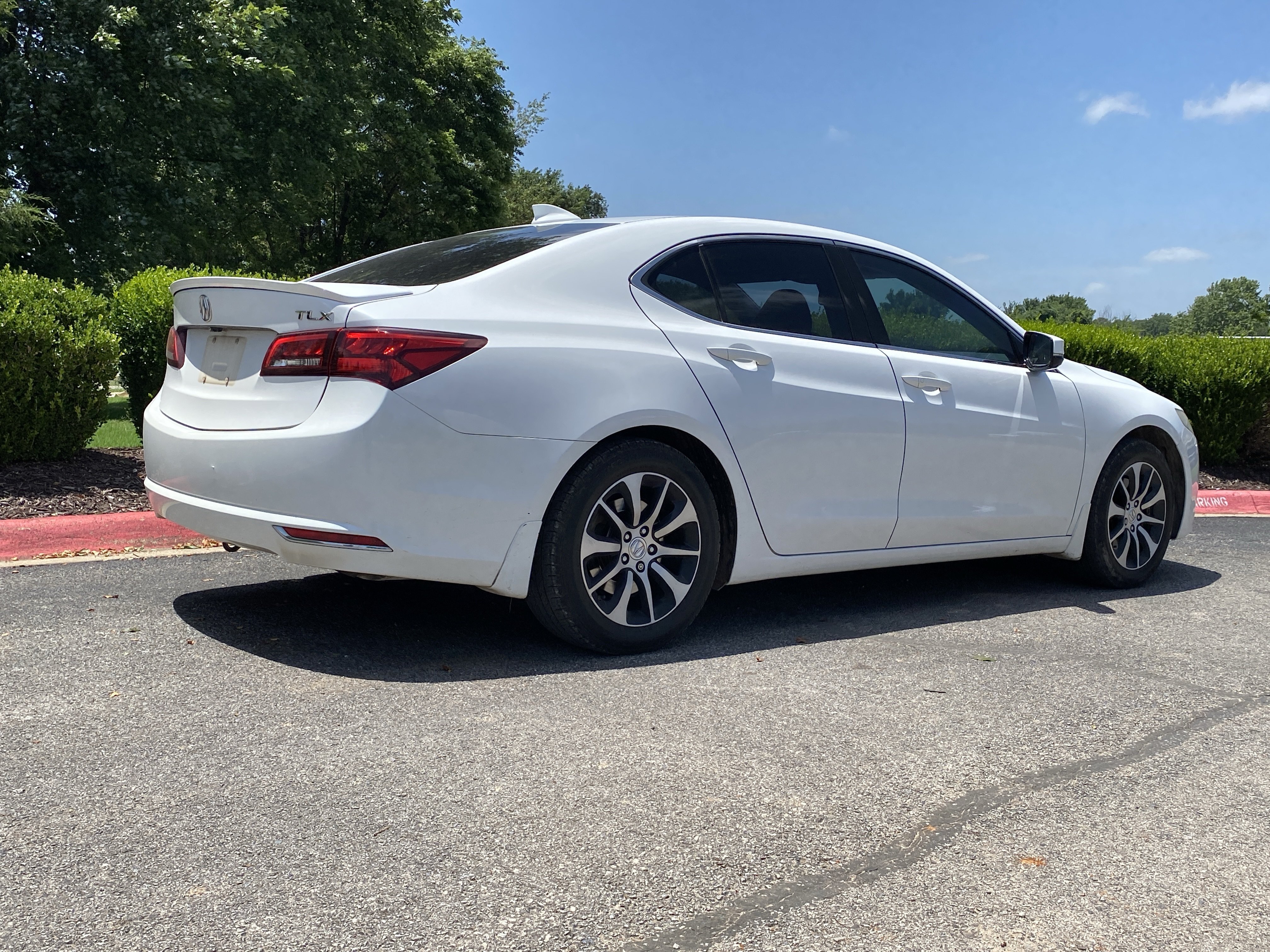 Used 2015 White Acura Base image 3