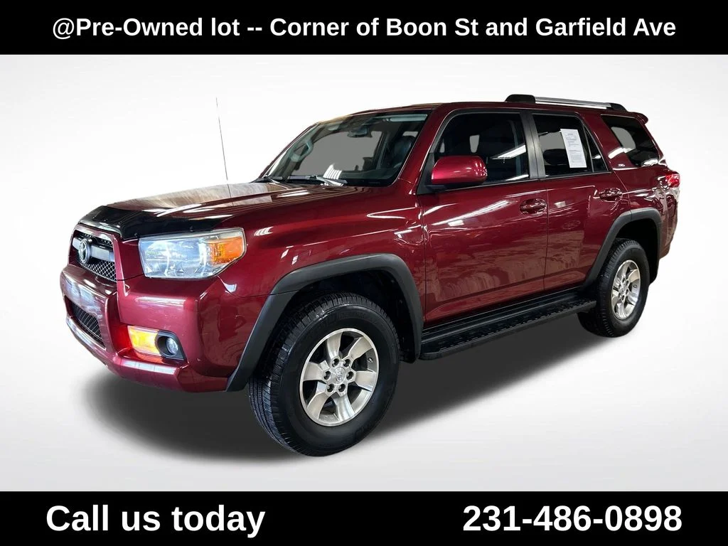 Used 2011  Toyota Trail image 1