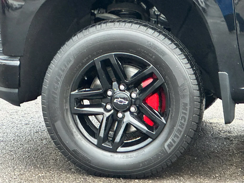 Used 2020 BLACK Chevrolet LT Trail Boss image 16