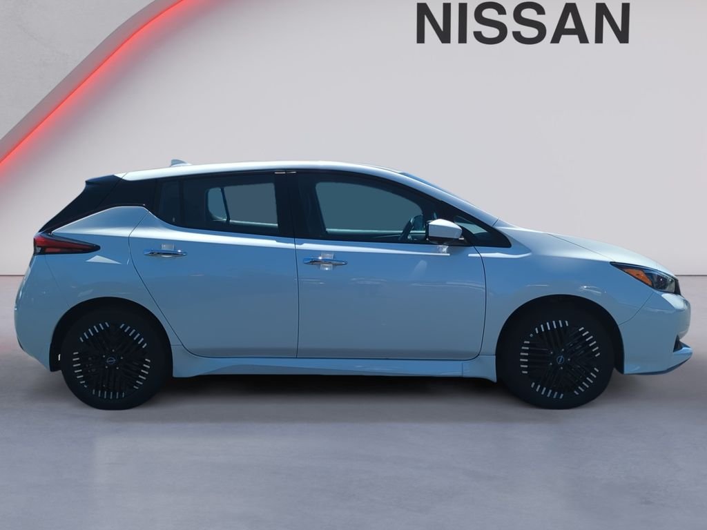 Used 2024 White Nissan SV Plus image 7