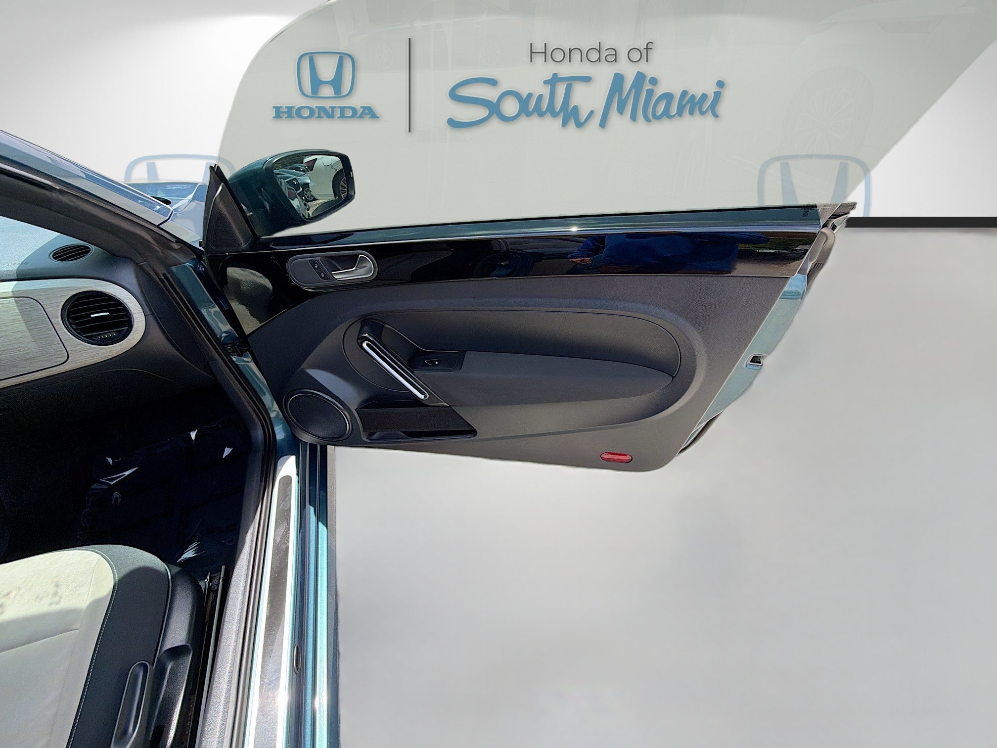 Used 2018 Teal Metallic Volkswagen Coast image 30