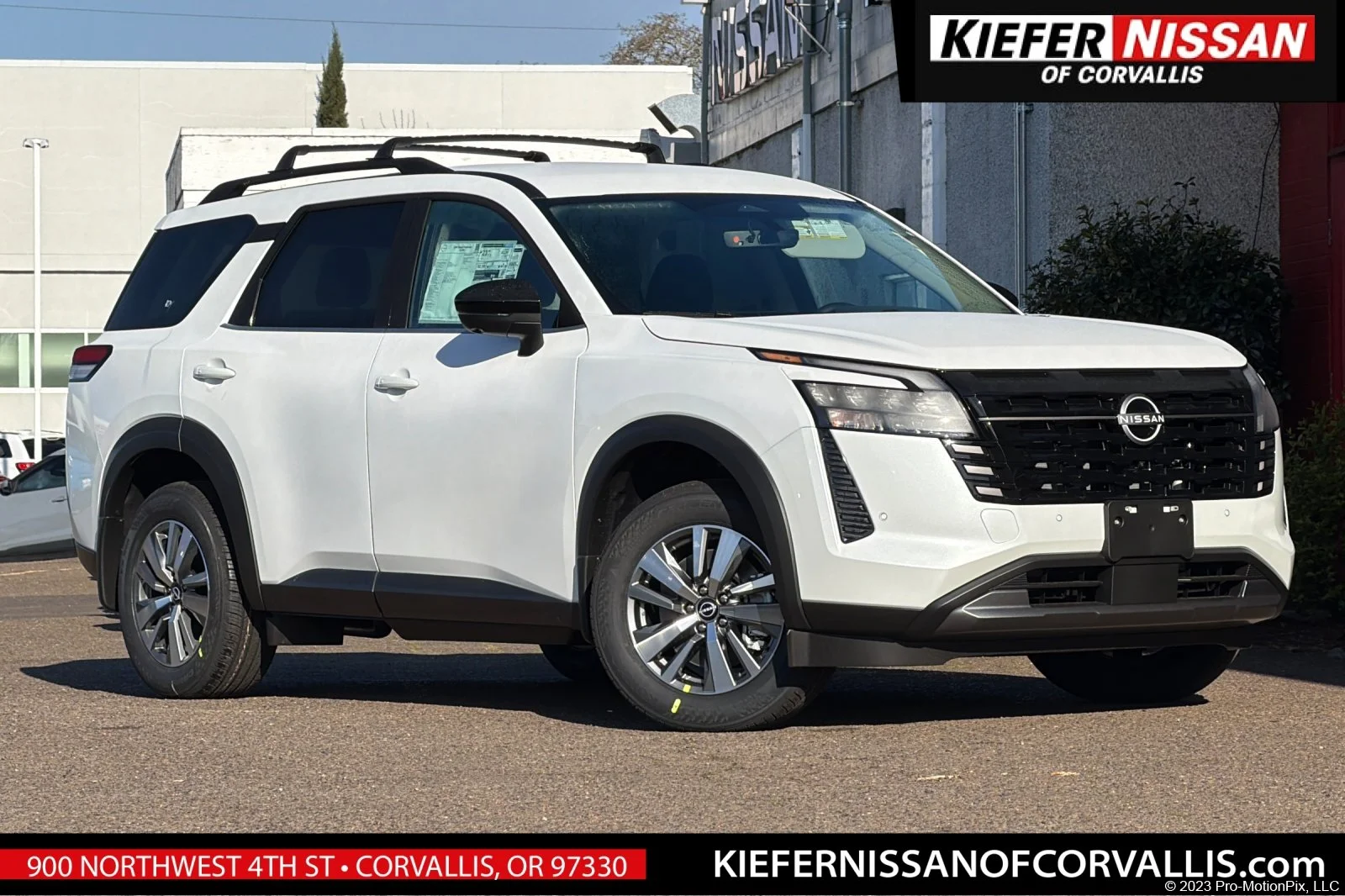 2026 Nissan Pathfinder SL 4WD's photo