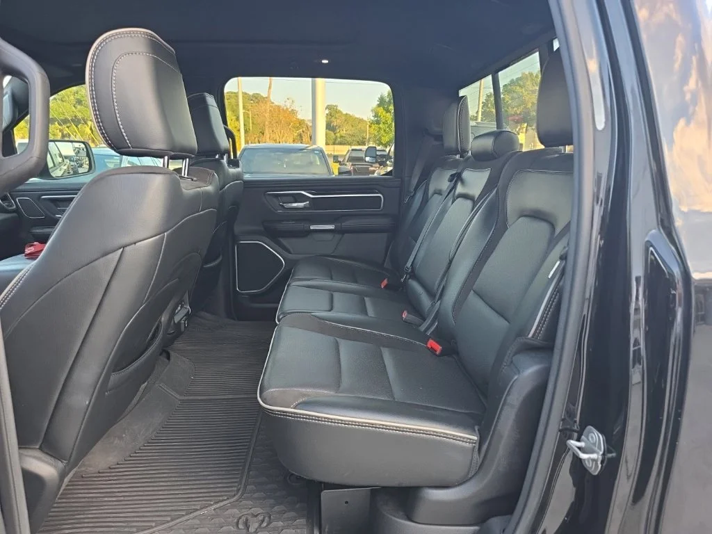 Used 2022 Diamond Black Ram Laramie image 12