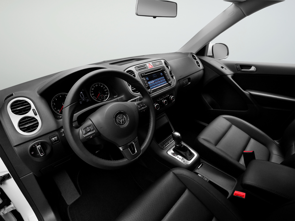 Used 2011 White Volkswagen S image 46