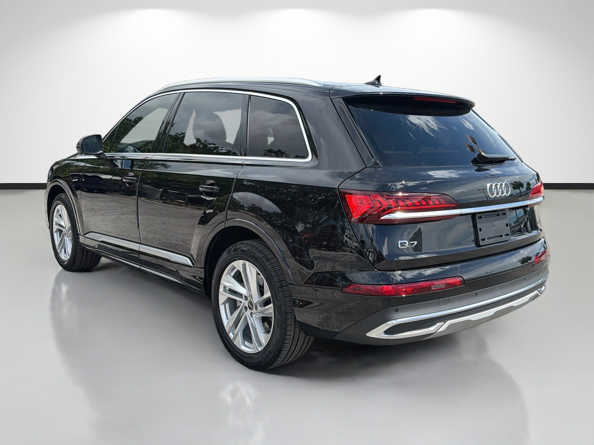 Used 2023 Black Metallic Audi Premium Plus image 5