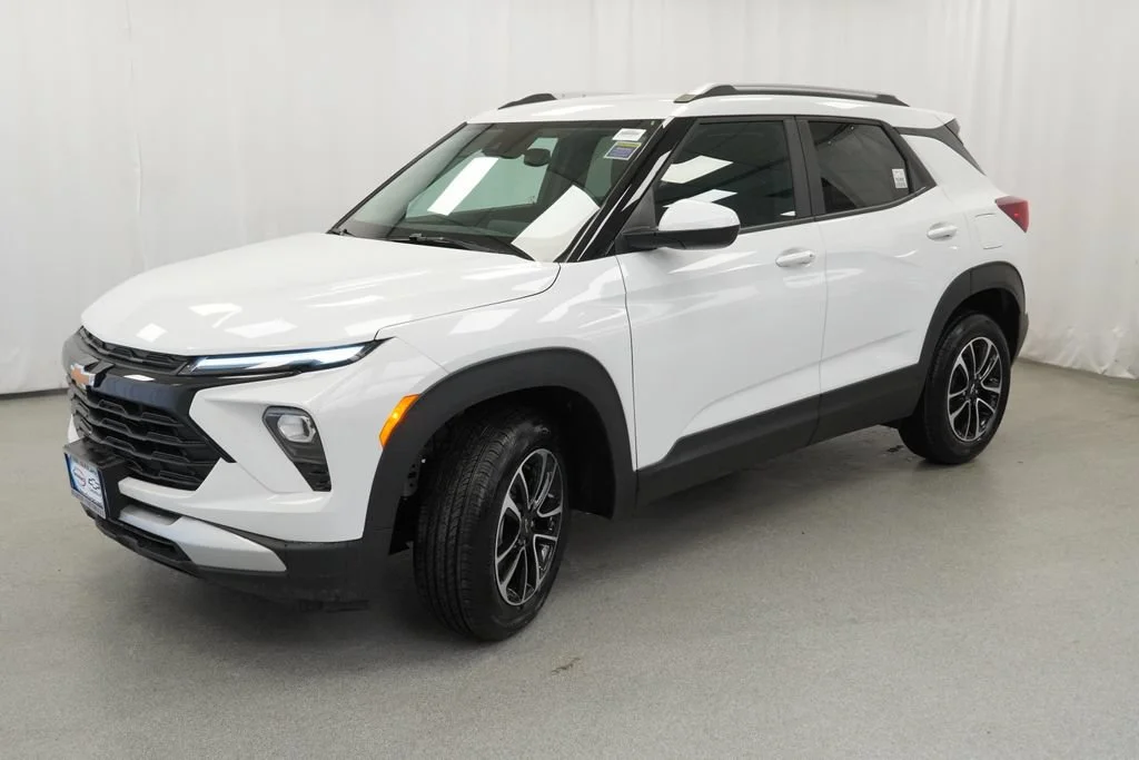 New 2026 Summit White Chevrolet LT image 3