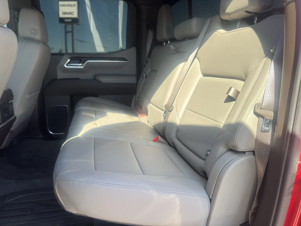 Used 2025 Volcanic Red Tintcoat GMC SLT image 16