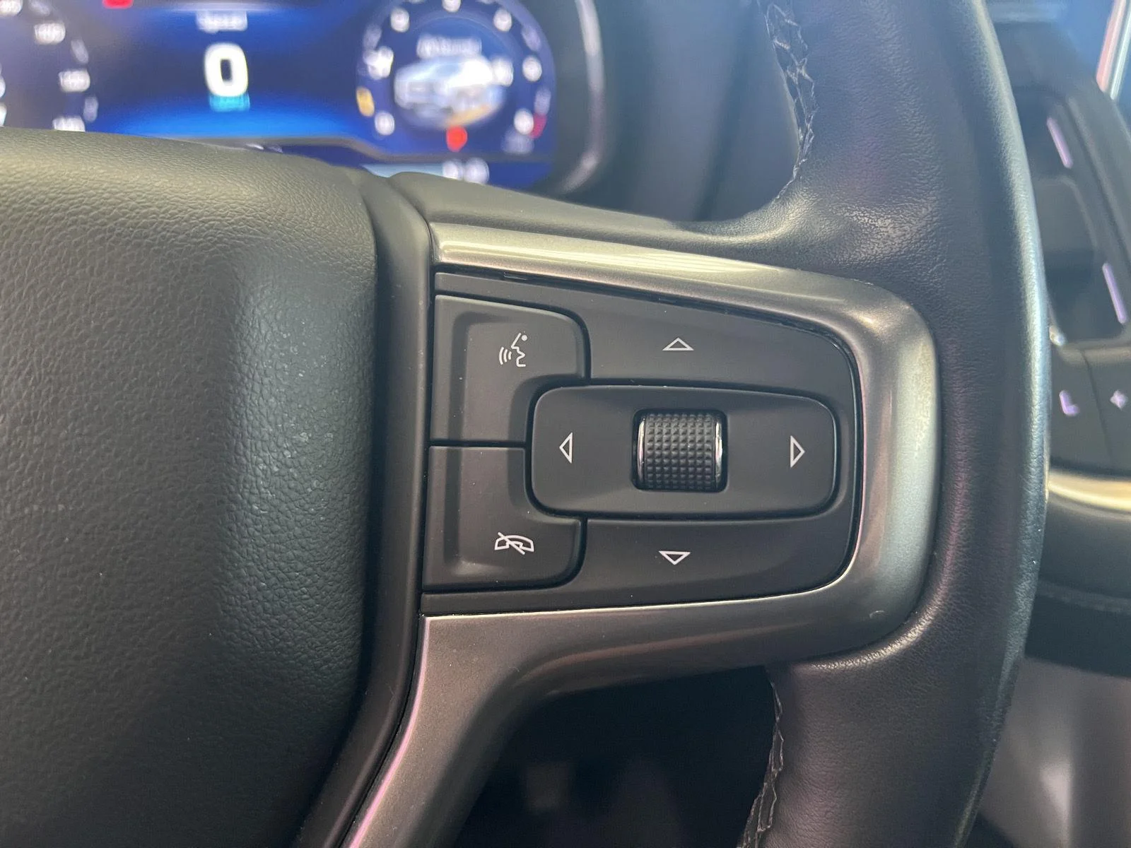 Used 2023 SILVER SAGE METALLIC Chevrolet LT image 22