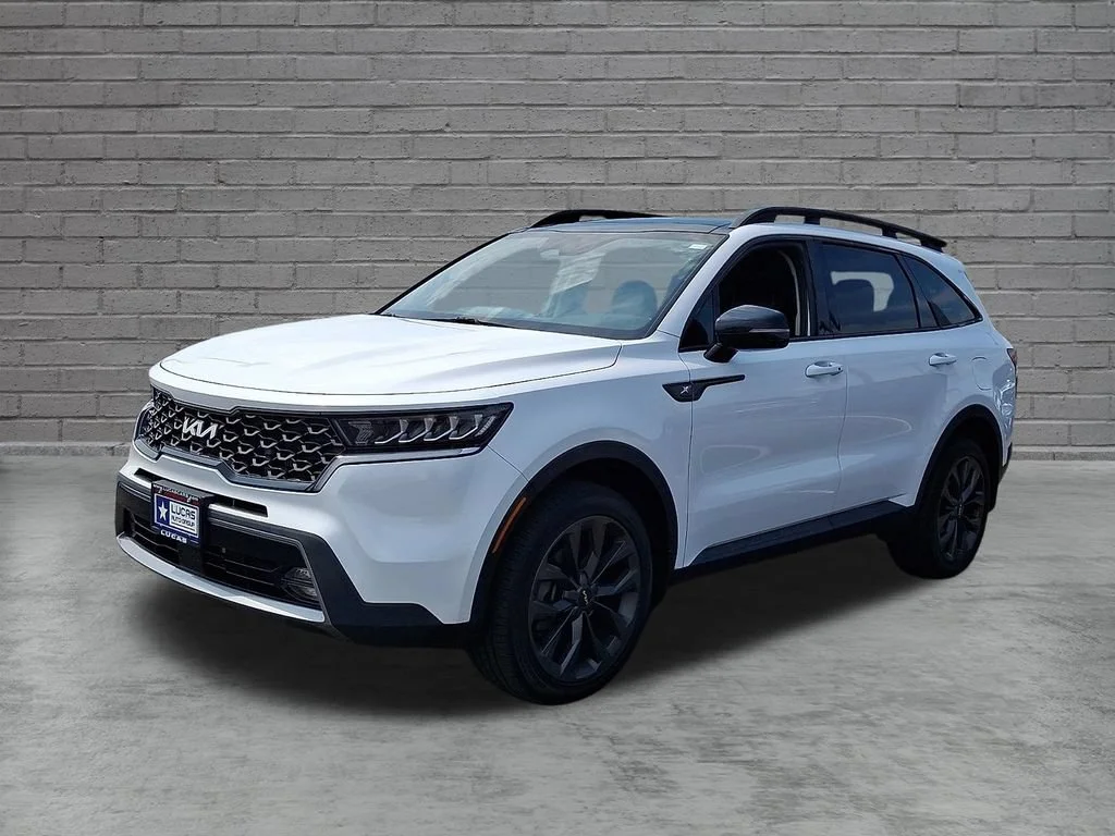 Used 2022 White Kia X-Line EX image 6