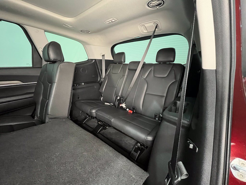 Used 2021 Purple Kia SX image 19