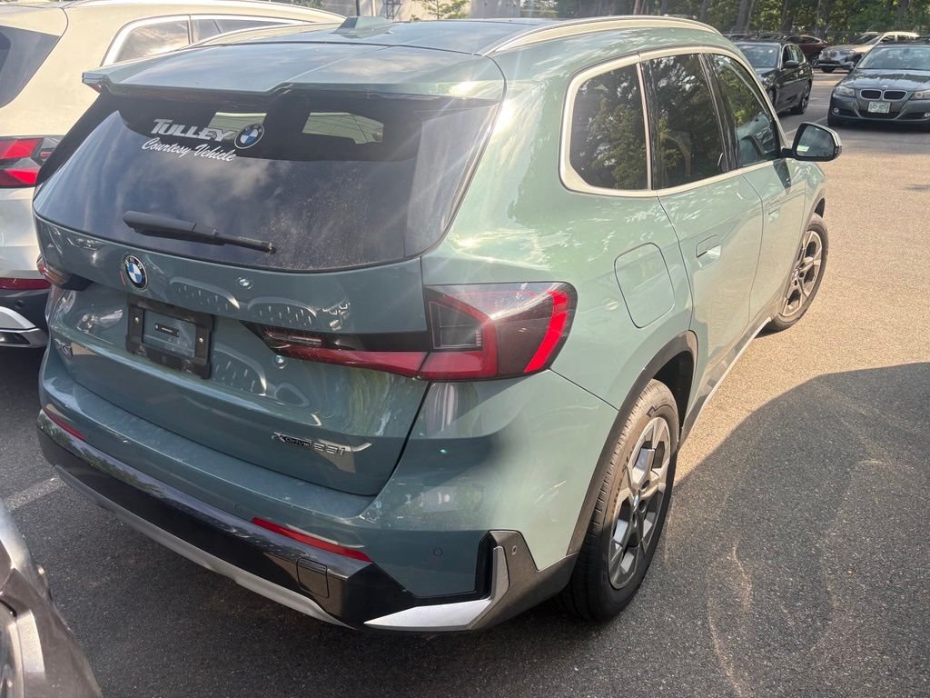 Certified Used 2026 Cape York Green Metallic BMW xDrive28i image 4