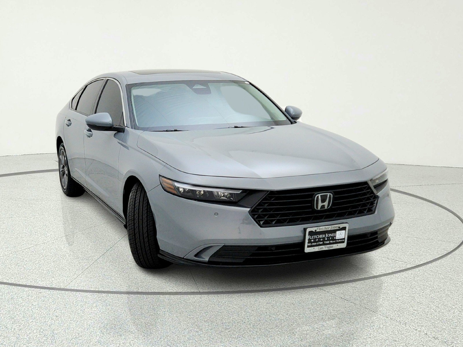 Used 2024 Urban Gray Pearl Honda EX-L image 4