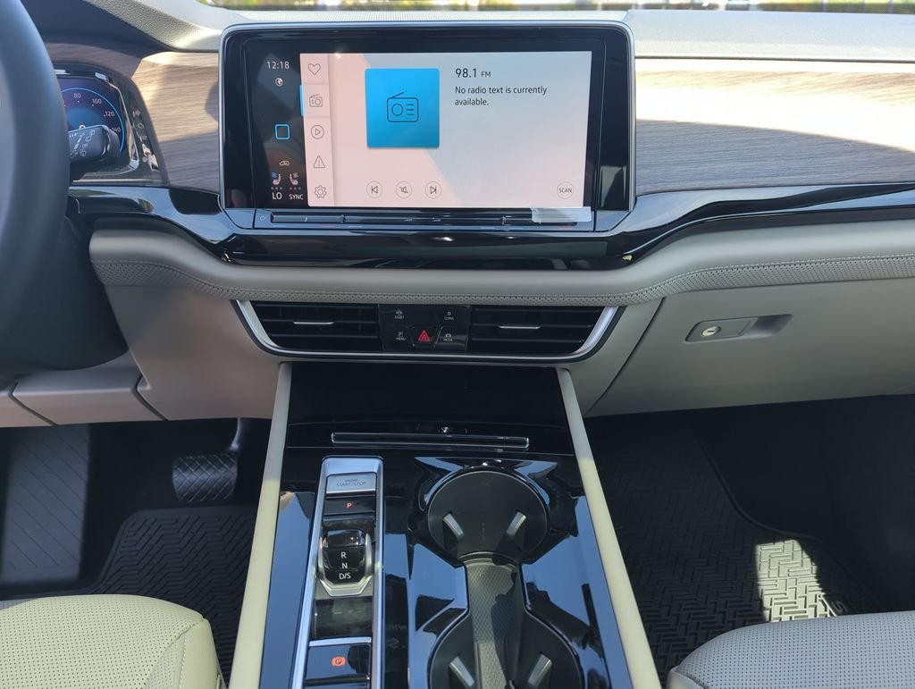 New 2026  Volkswagen SEL image 25