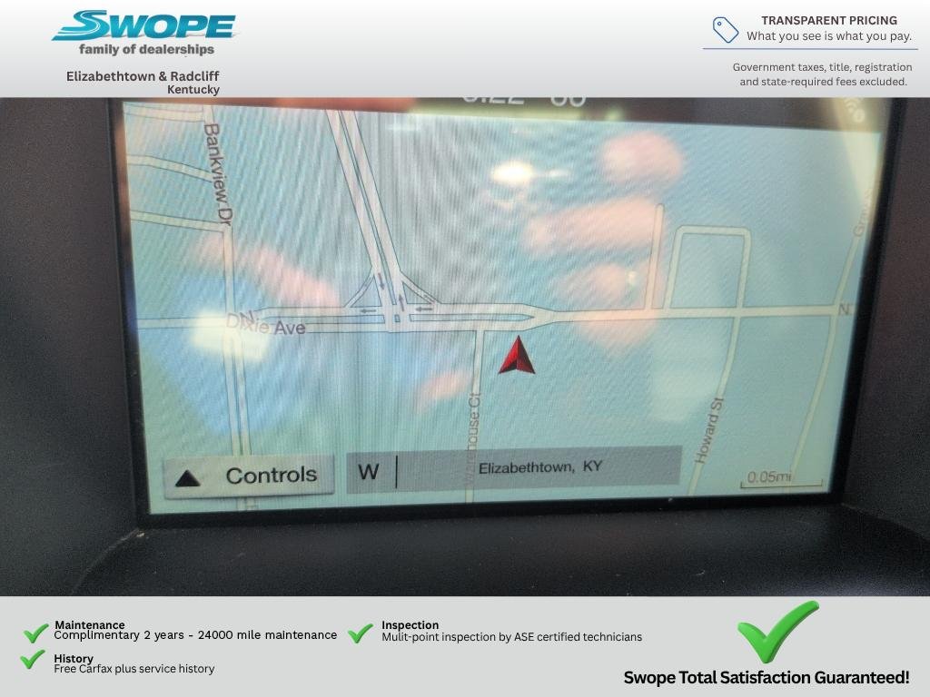 Used 2018 White Platinum Metallic Tri-Coat Ford SEL image 12