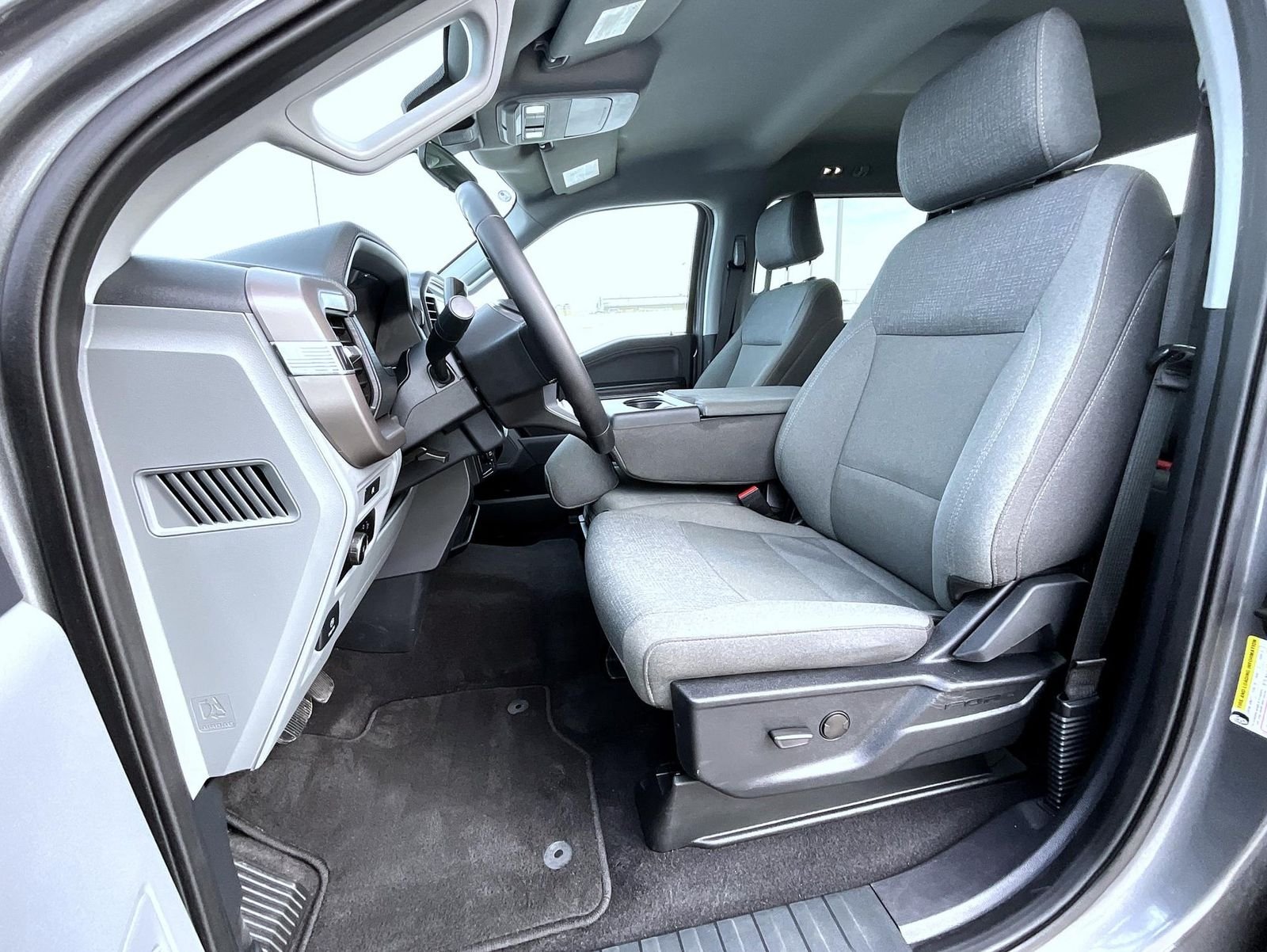 Used 2025 Gray Ford XLT image 10