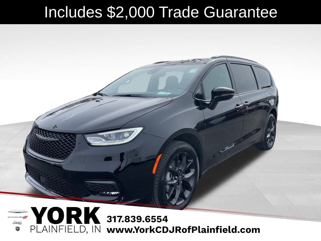 2026 Chrysler Pacifica Select AWD's photo