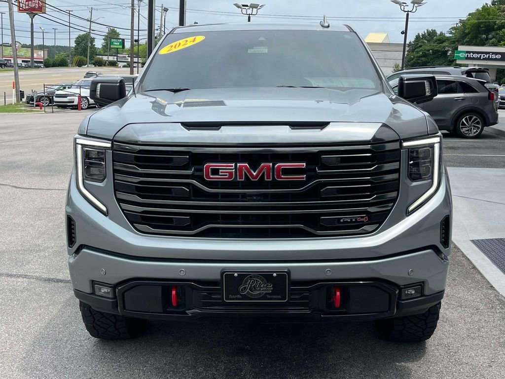 Used 2024 Sterling Metallic GMC AT4 image 8