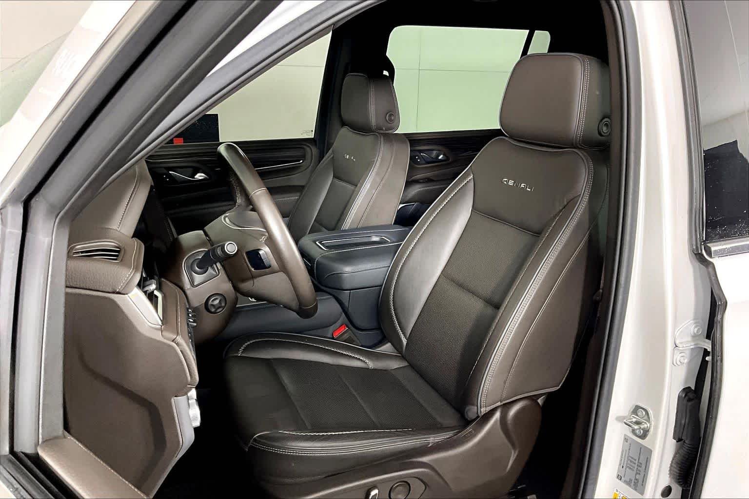 2022 GMC Yukon XL Denali - Photo 8